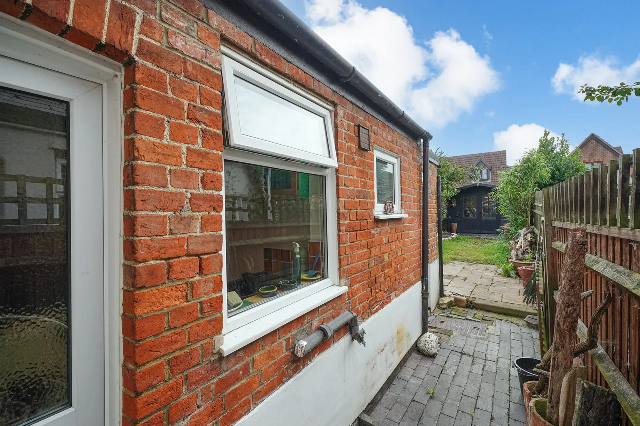 Brook Street, Aston Clinton, HP22, photo 12