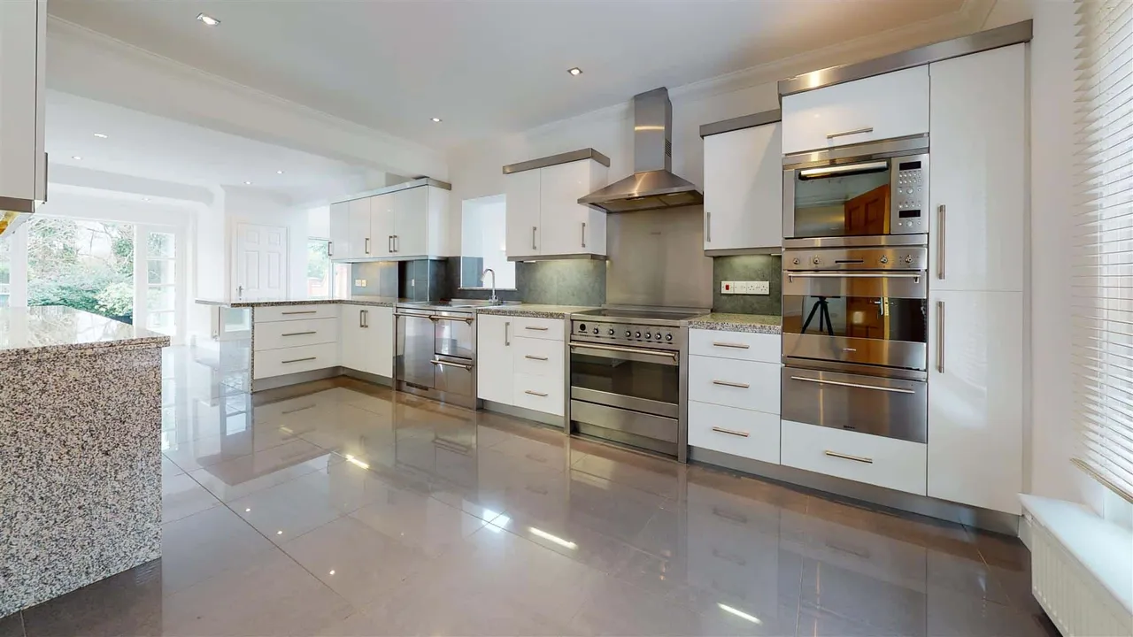 Torwood House, High Beech, Loughton, photo 9