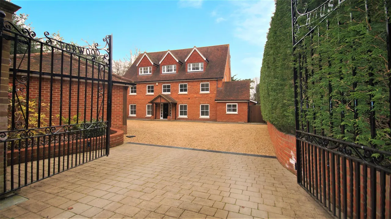Torwood House, High Beech, Loughton, photo 4