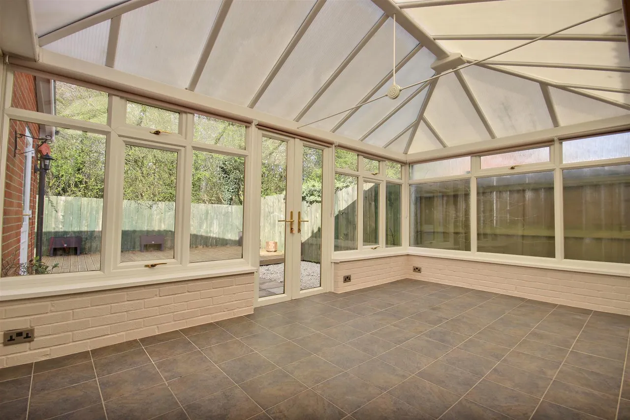 Marchant Close, Beverley, photo 10