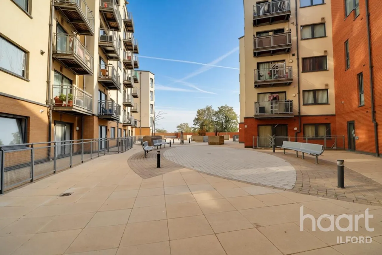 Perth Road, Ilford, IG2, photo 11