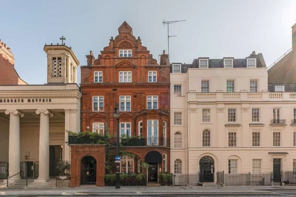 3 bed flat to rent — North Audley Street Mayfair W1K