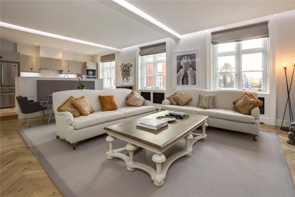 North Audley Street Mayfair W1K, photo 3