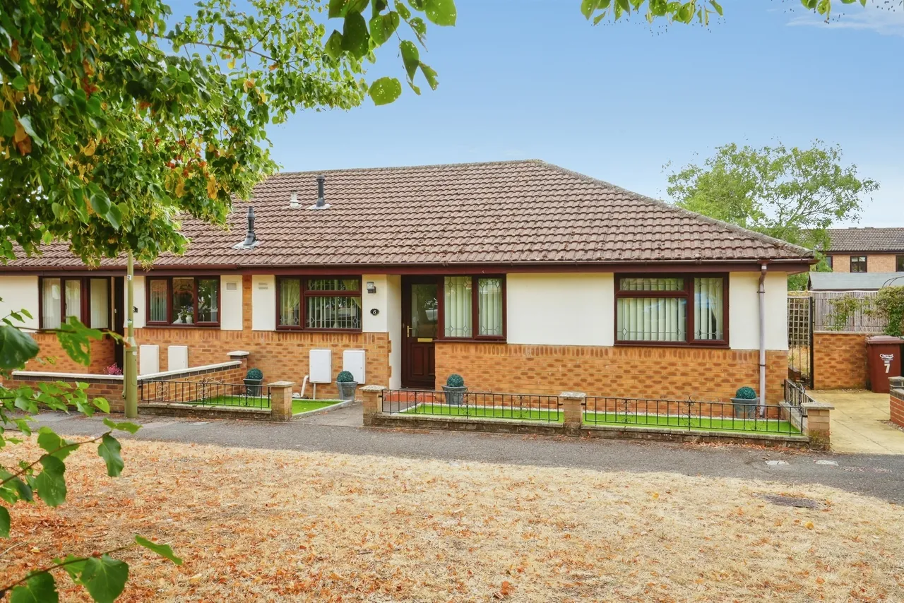 3 bed house for sale, Dove Green, Bicester, OX26