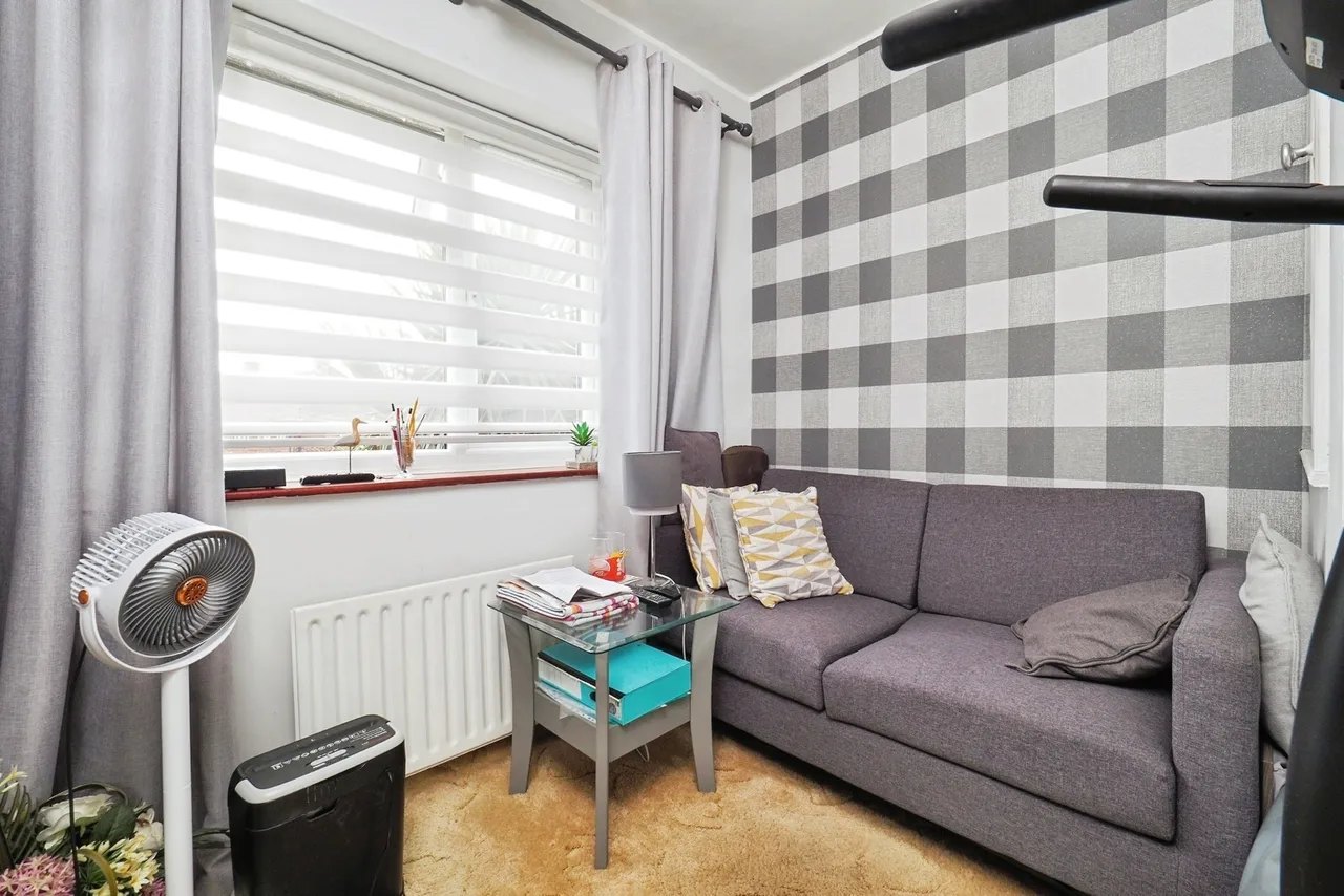 Hoylake Crescent, Bilborough, Nottingham, NG8, photo 13
