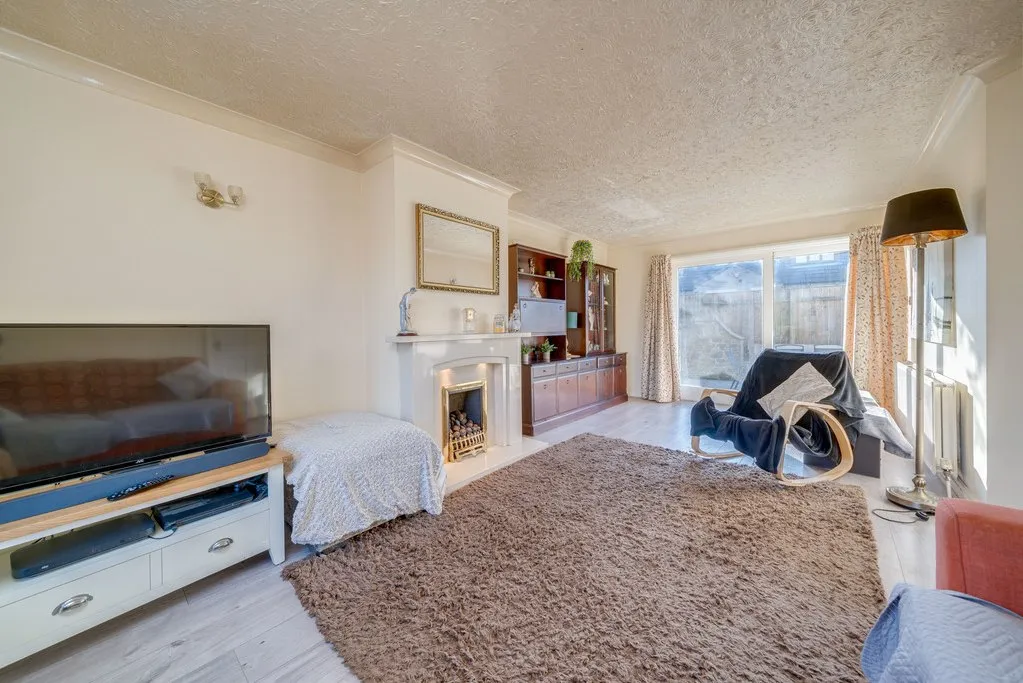 Cross Lane, Birkenshaw, BD11, photo 26