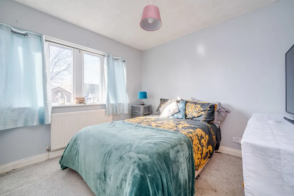 Cross Lane, Birkenshaw, BD11, photo 10