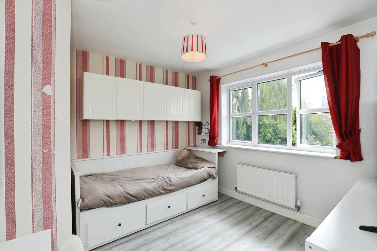 Ursuline Way, Crewe, CW2, photo 9