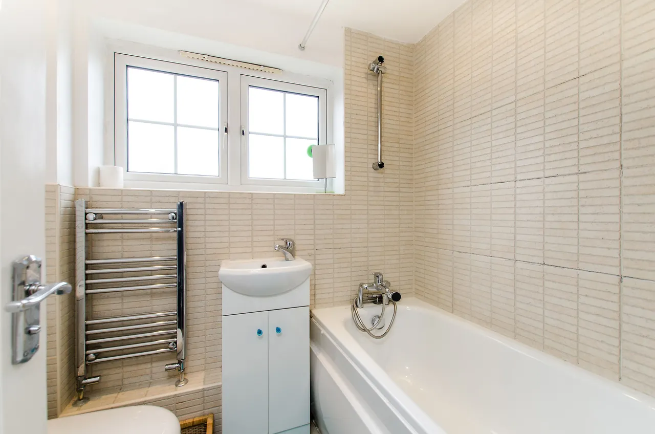 76 Coteford Street, London, photo 7