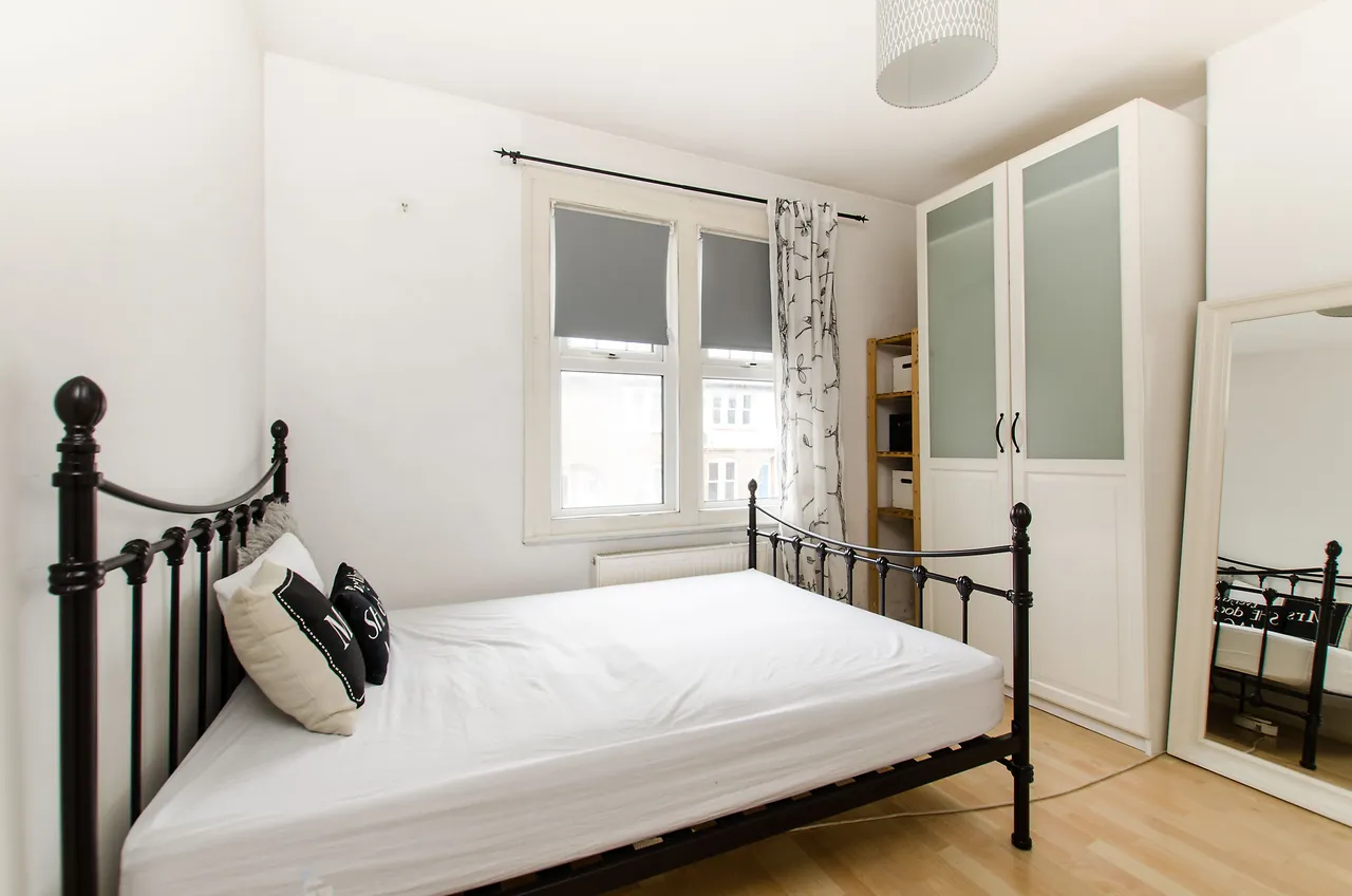 76 Coteford Street, London, photo 4
