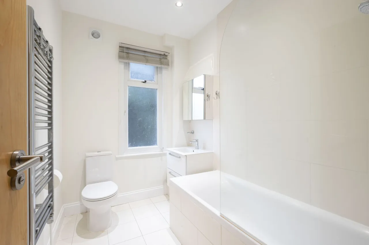 Gore Road, London, SW20, photo 5