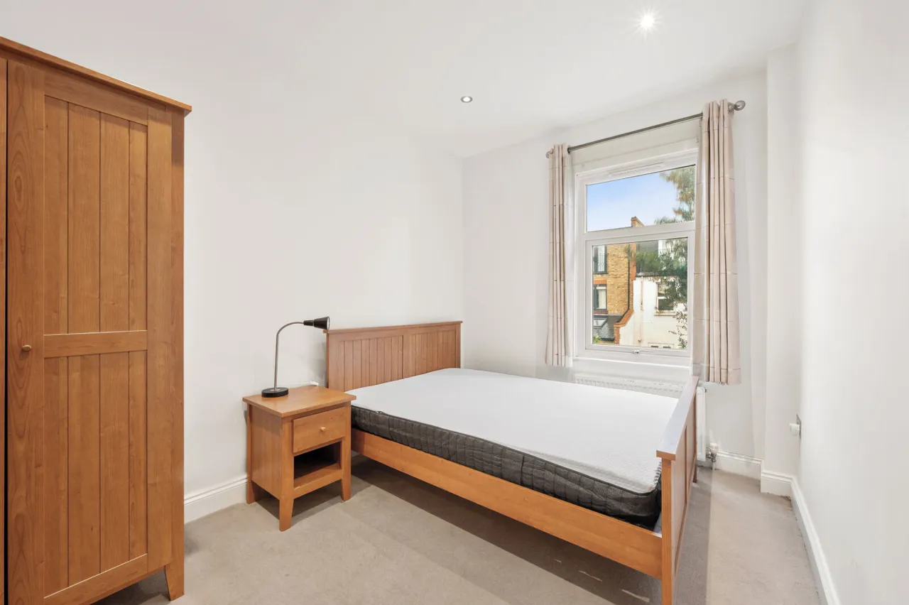 Gore Road, London, SW20, photo 3