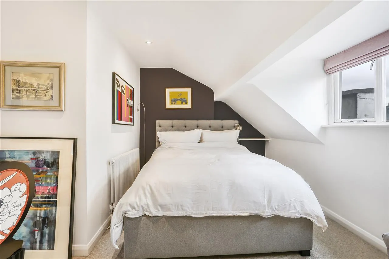 Marlborough Road, London, photo 6