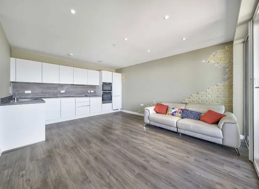Moorhen Drive, Hendon, NW9, photo 2