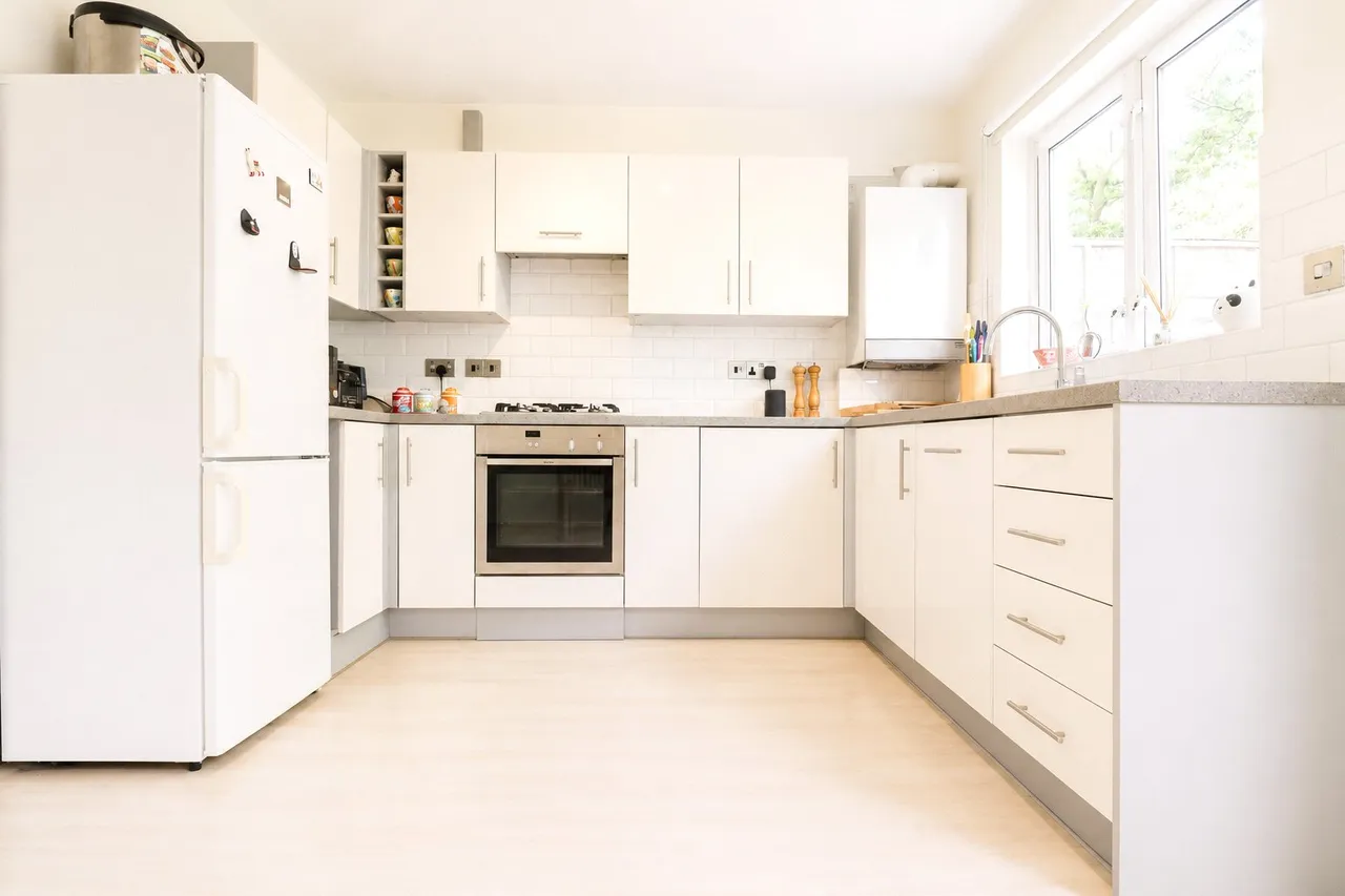 Jessett Drive, Church Crookham, Fleet, Hampshire, GU52 0XB, photo 9