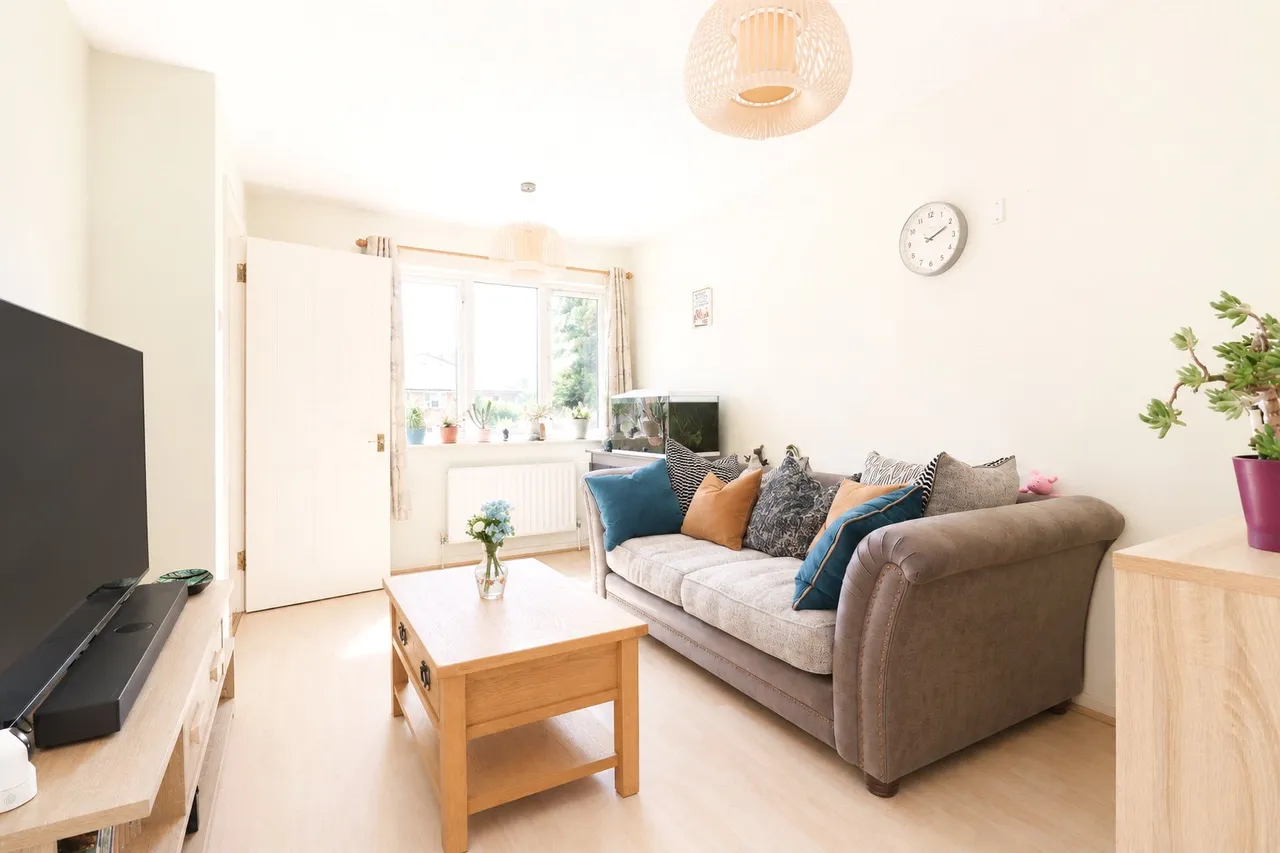 Jessett Drive, Church Crookham, Fleet, Hampshire, GU52 0XB, photo 2
