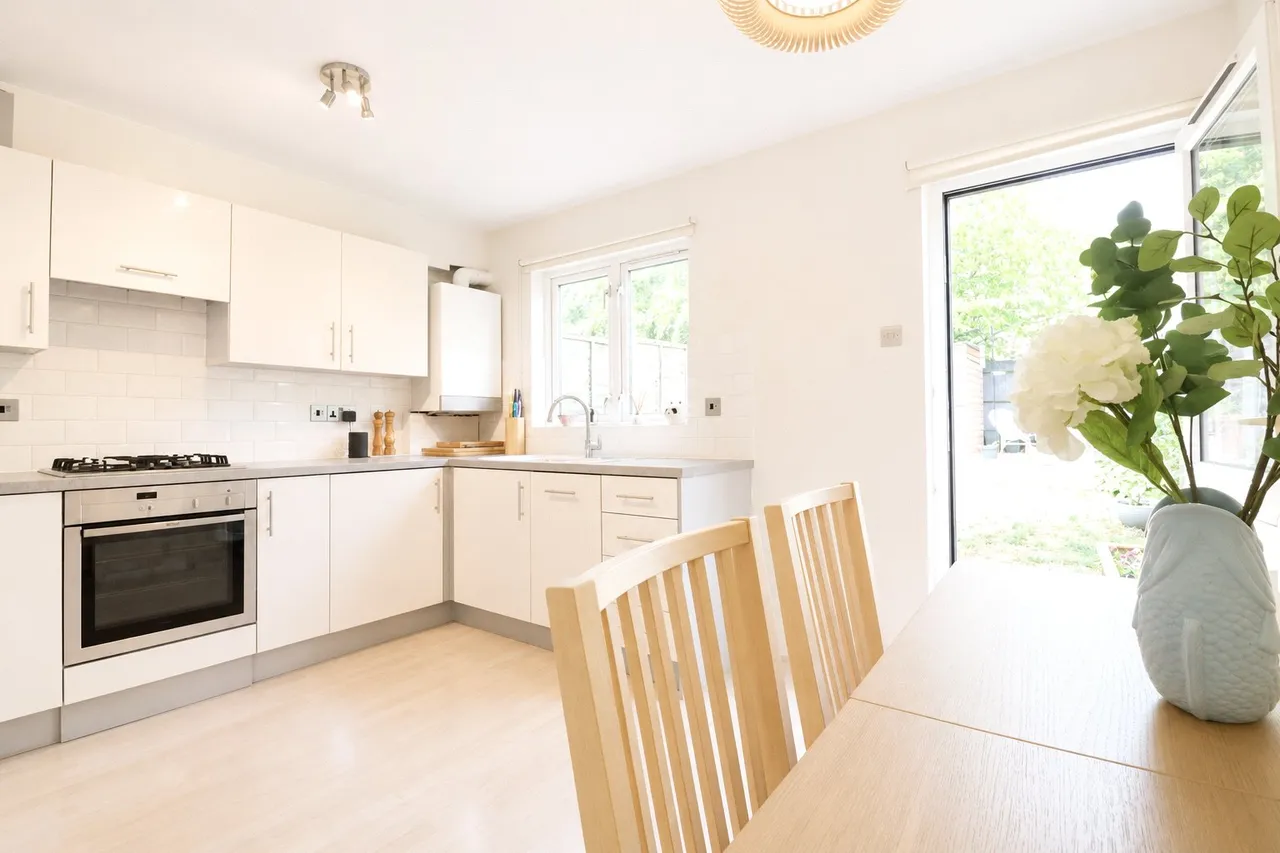 Jessett Drive, Church Crookham, Fleet, Hampshire, GU52 0XB, photo 5