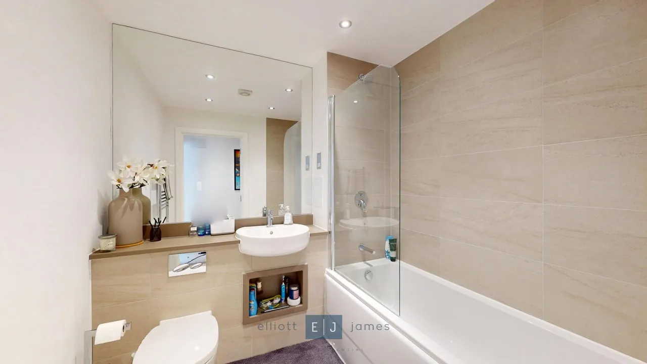 Royal Oak Close, Loughton, photo 9