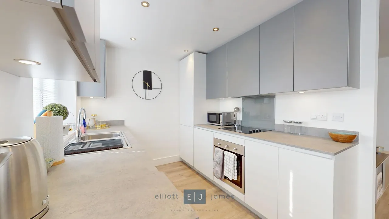 Royal Oak Close, Loughton, photo 10