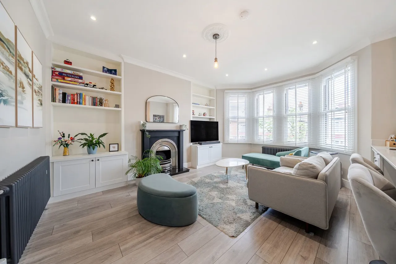 2 bed flat for sale — Bellingham Road, SE6
