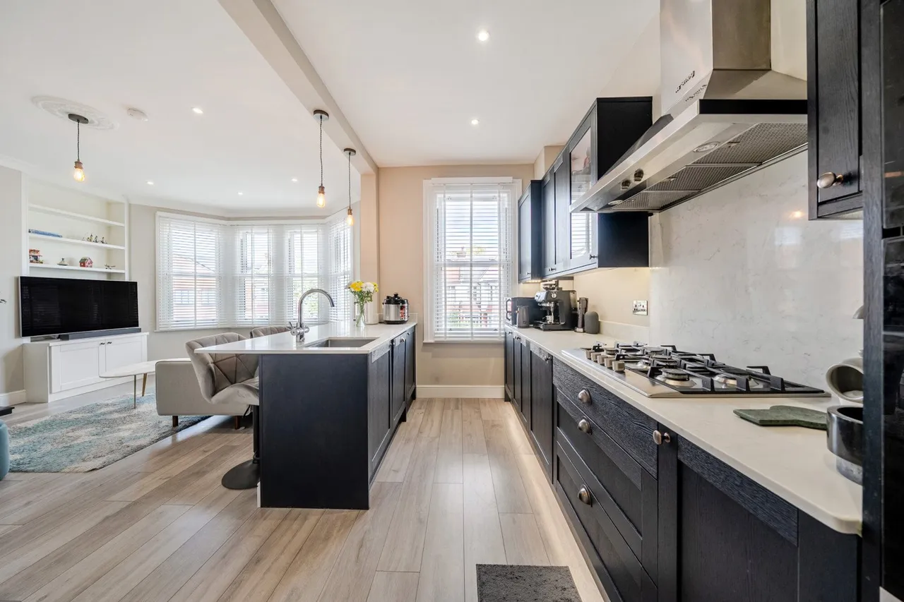 Bellingham Road, SE6, photo 14