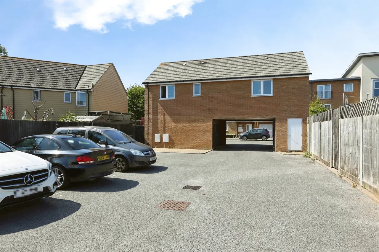 Little Woodham Lane, Gosport, PO13, photo 10