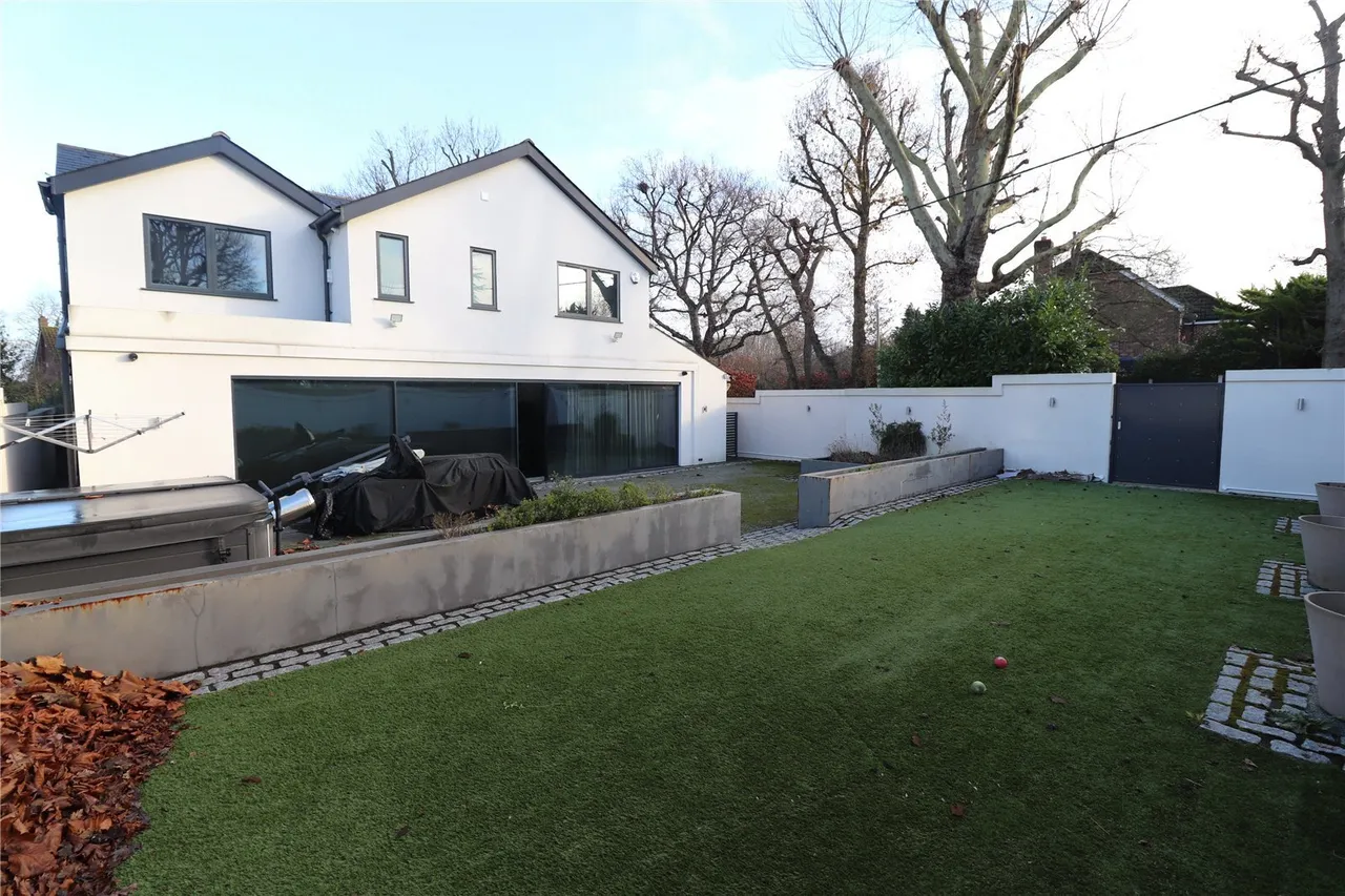 Hall Green Lane, Hutton, Brentwood, Essex, CM13, photo 13