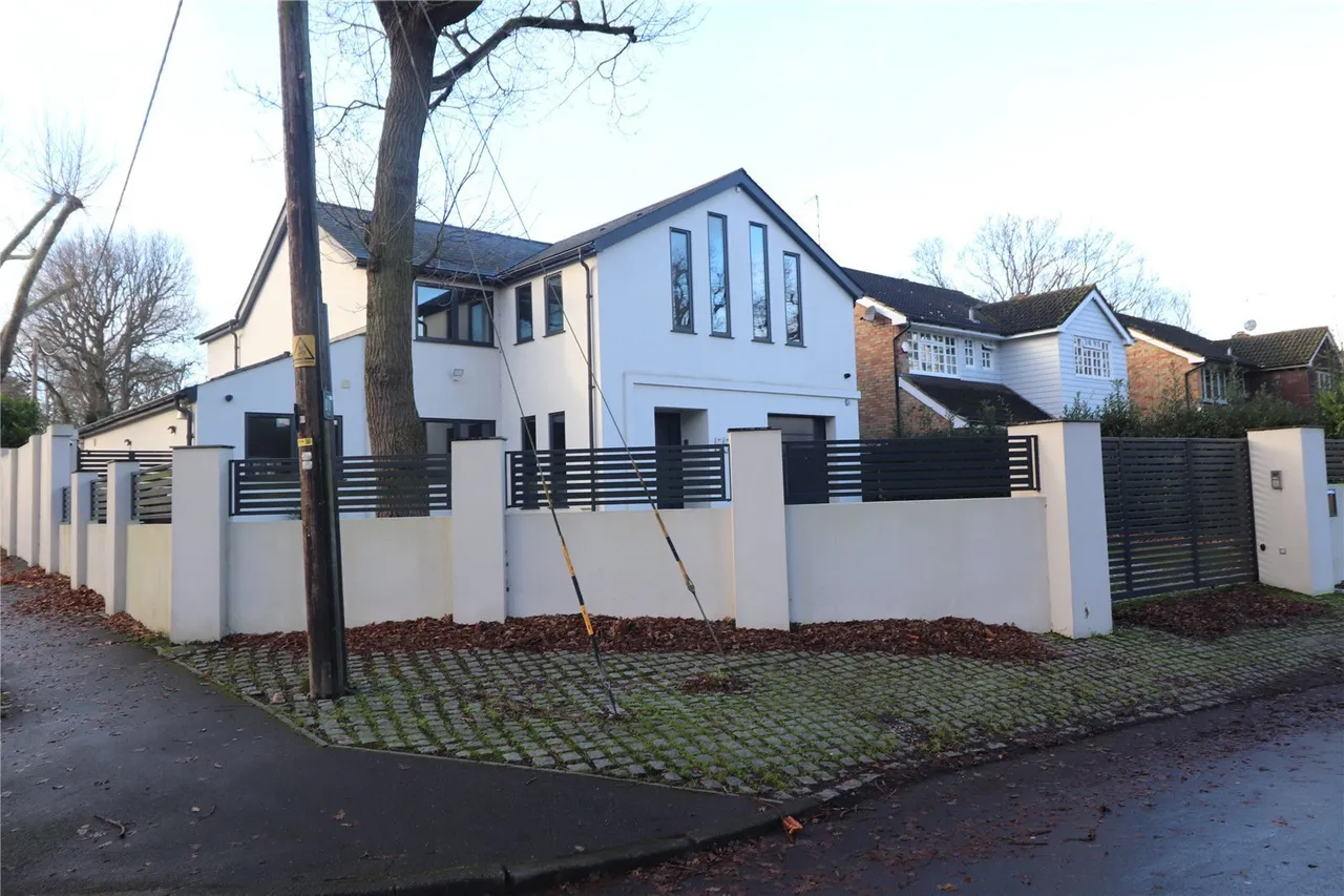 Hall Green Lane, Hutton, Brentwood, Essex, CM13, photo 14