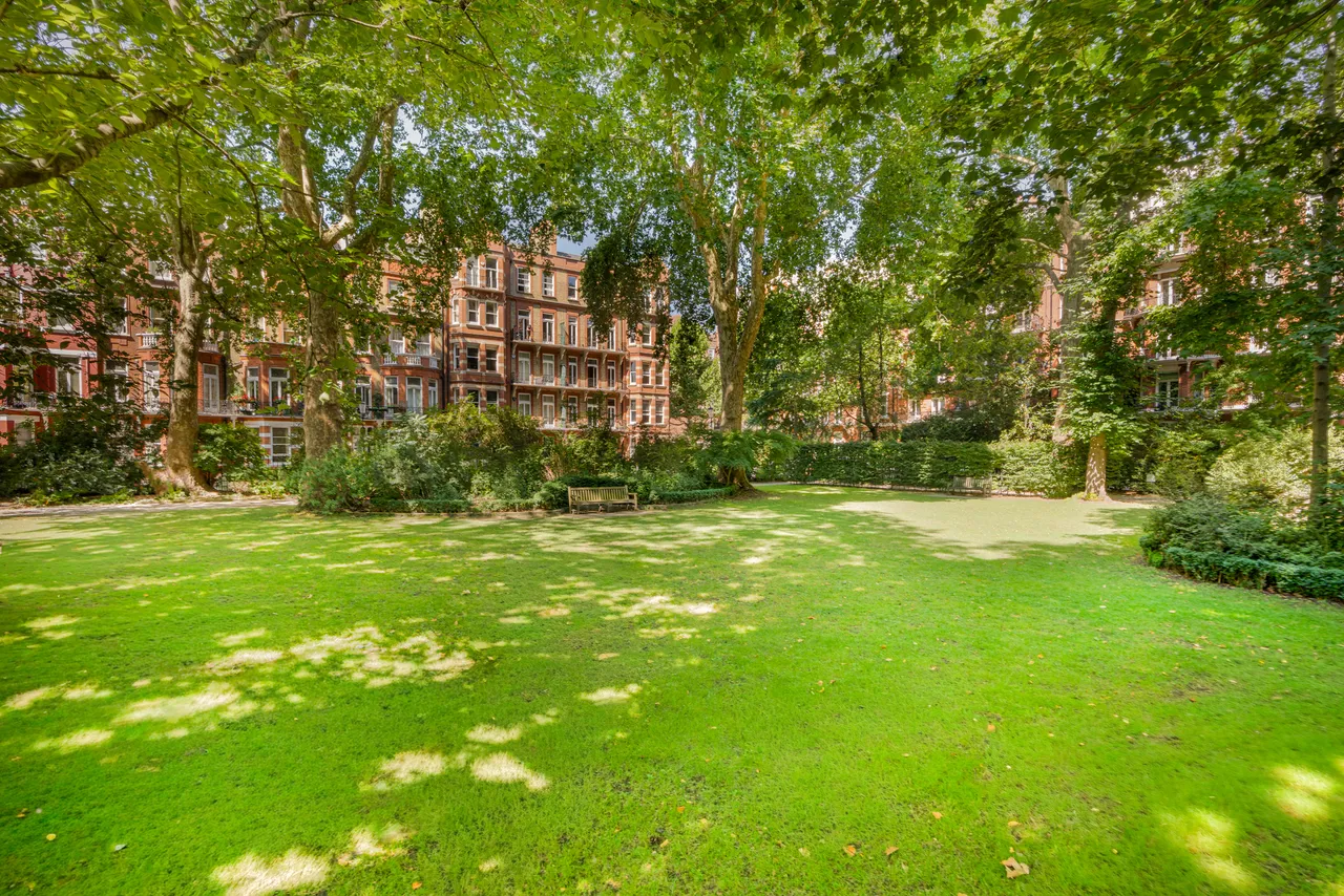 Bramham Gardens, South Kensington, London, photo 2