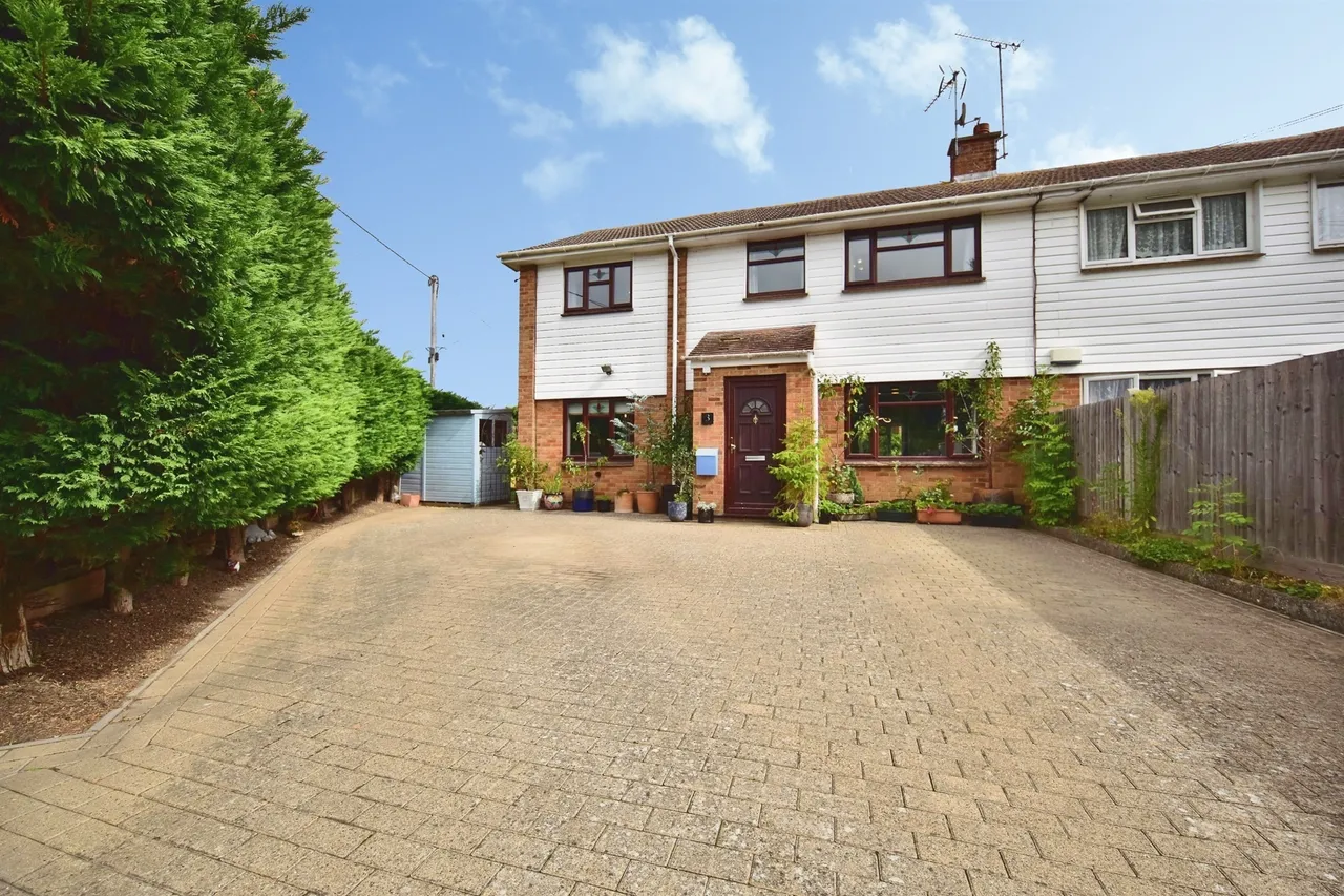 4 bed house for sale, Cleavesland, Laddingford, ME18