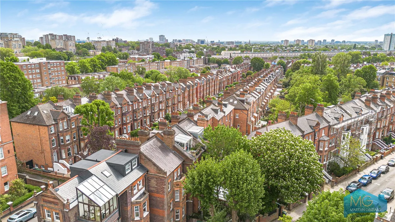 4 bed flat for sale, Goldhurst Terrace, South Hampstead, NW6