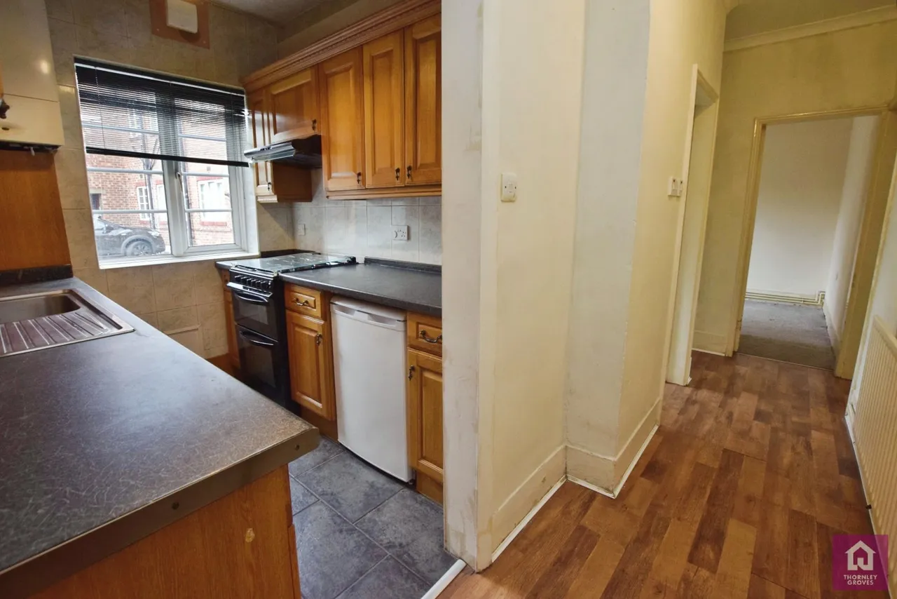 Flixton Road, Urmston, M41, photo 11