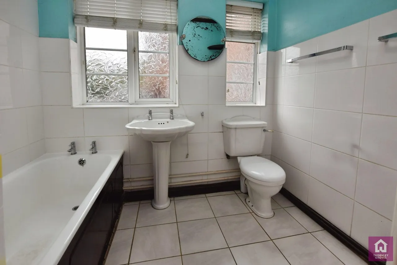 Flixton Road, Urmston, M41, photo 8