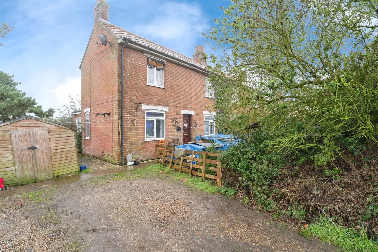 3 bed house for sale, Fulmodeston Road, Hindolveston, NR20