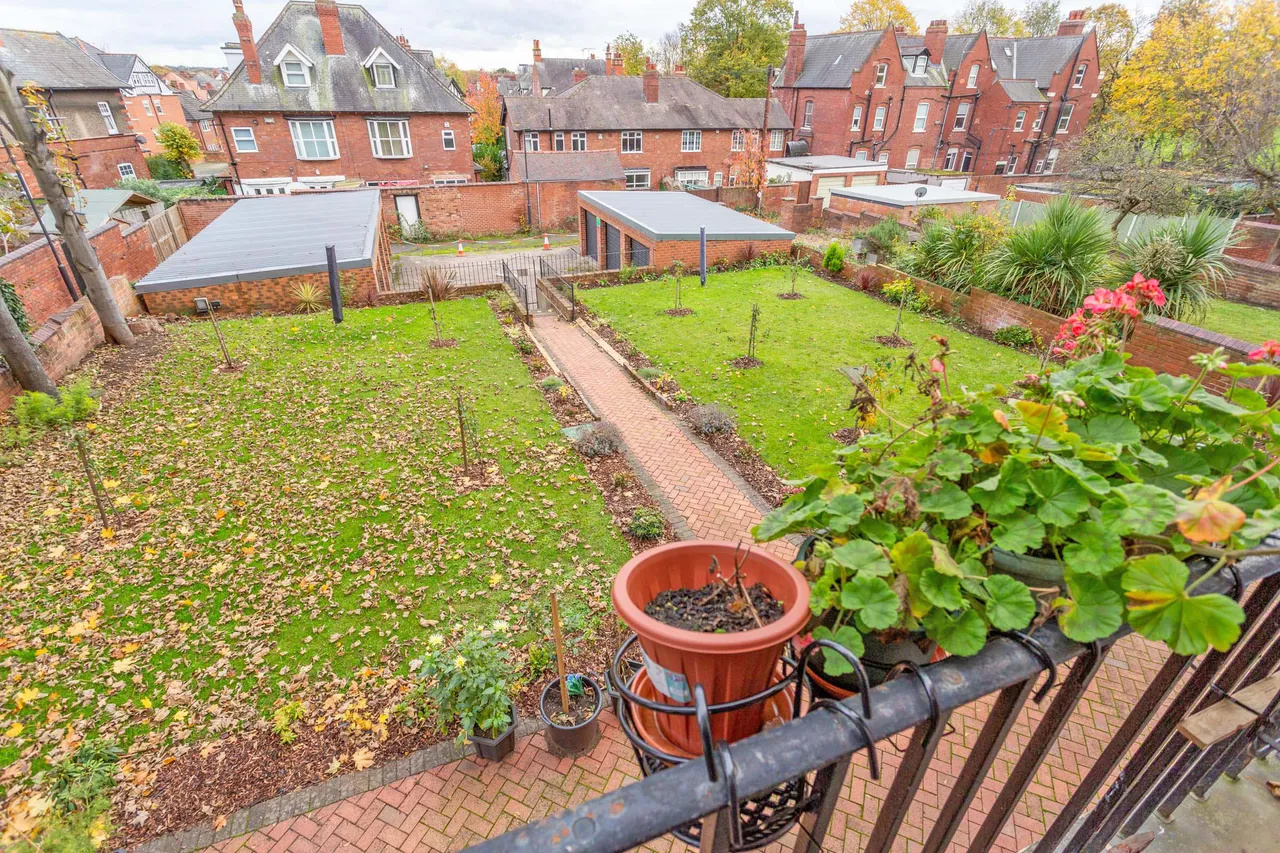 Thorne Road, Wheatley, DN2, photo 15