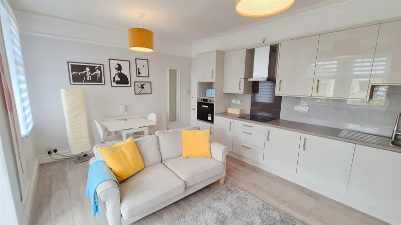 Thornbury Road, Isleworth, photo 2