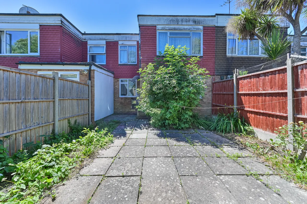 9 Rowan Avenue, London, photo 12