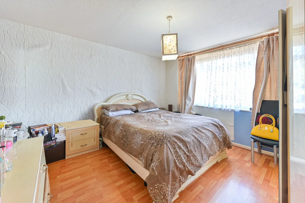 9 Rowan Avenue, London, photo 4