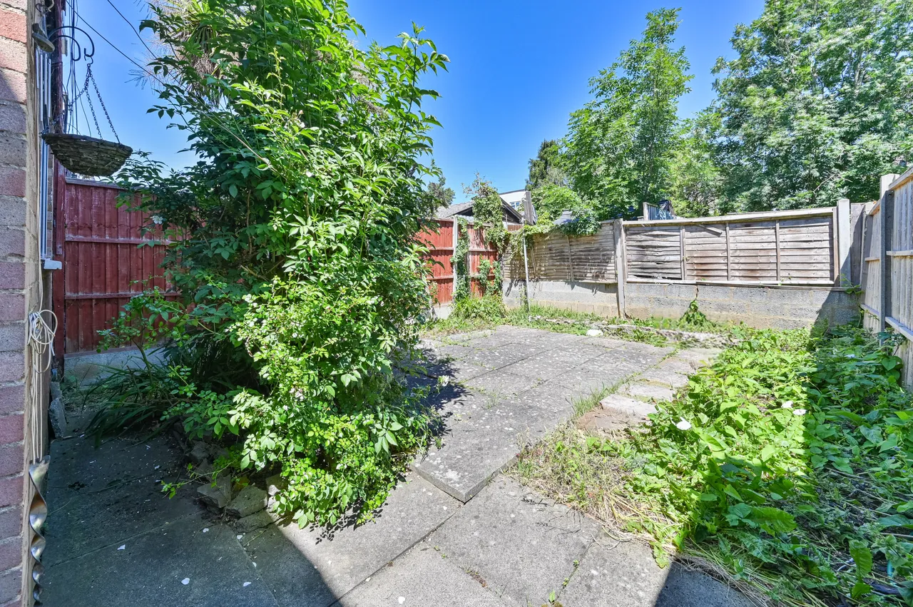 9 Rowan Avenue, London, photo 10