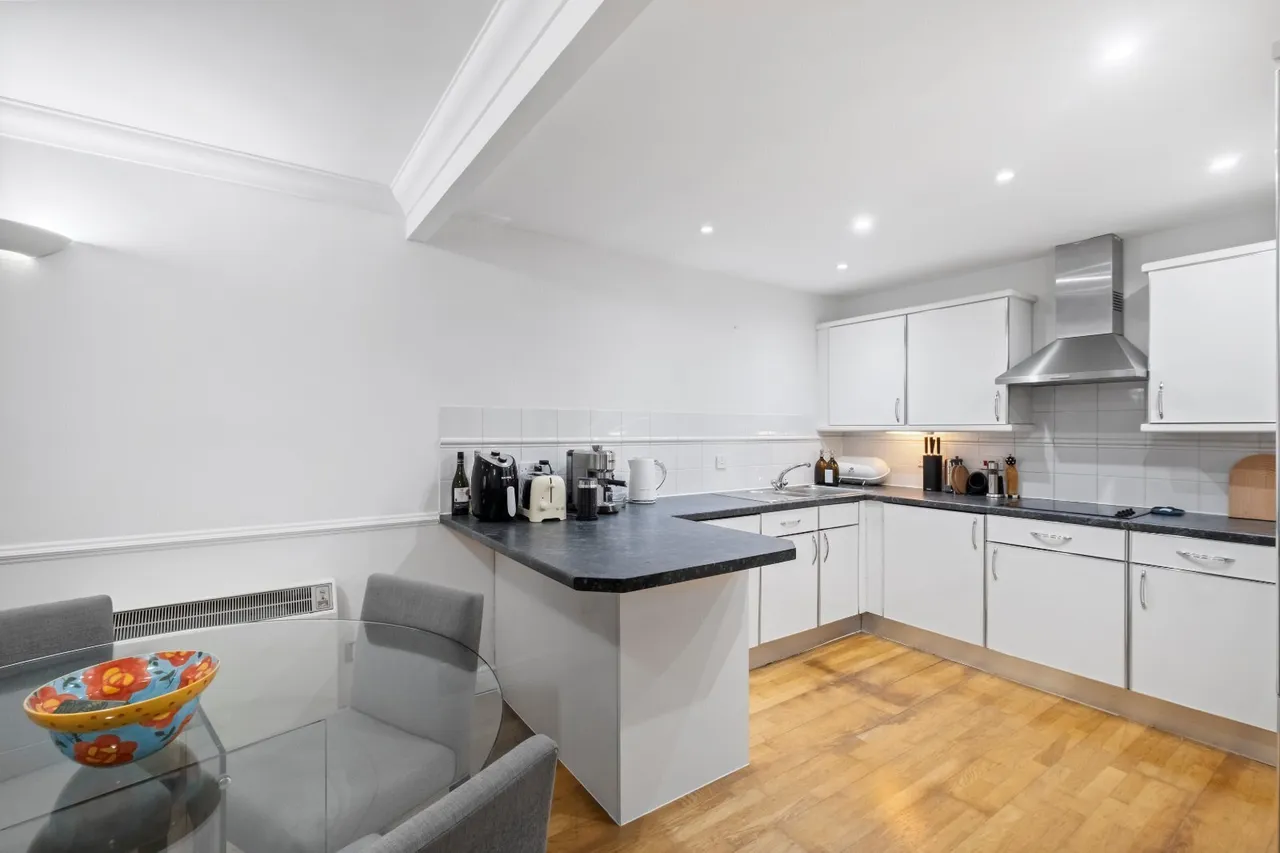 Cotton Row, London, SW11, photo 8