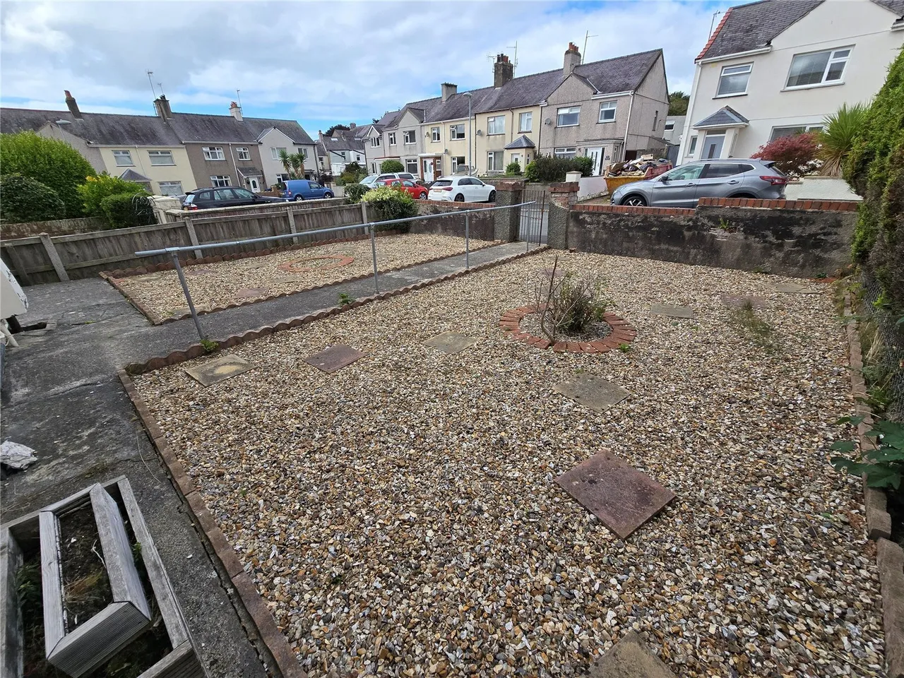 Bron Y Garth, Caernarfon, LL55, photo 13