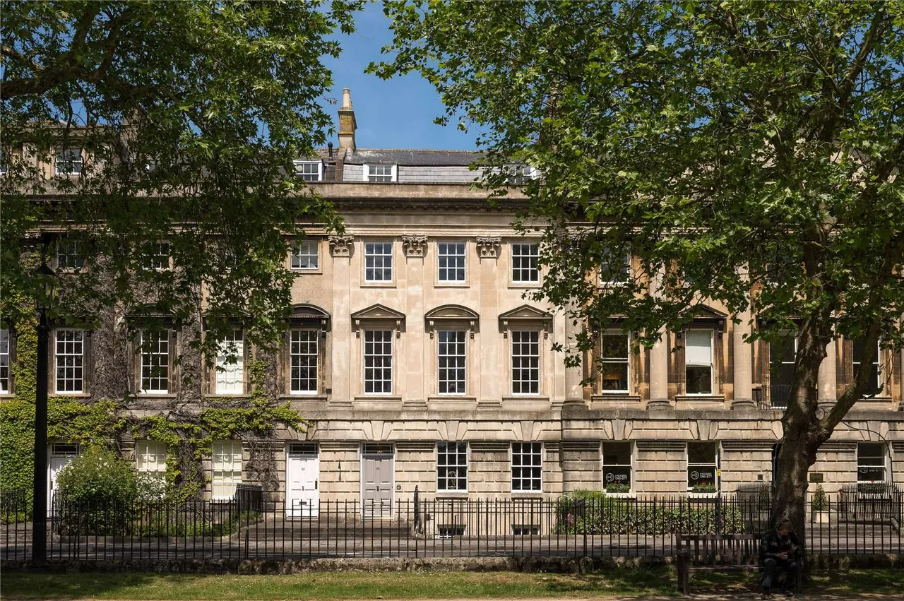 6 bed house for sale, Queen Square, Bath, BA1