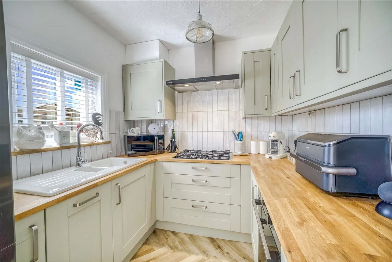 Lincoln Road, Parkstone, BH12, photo 5