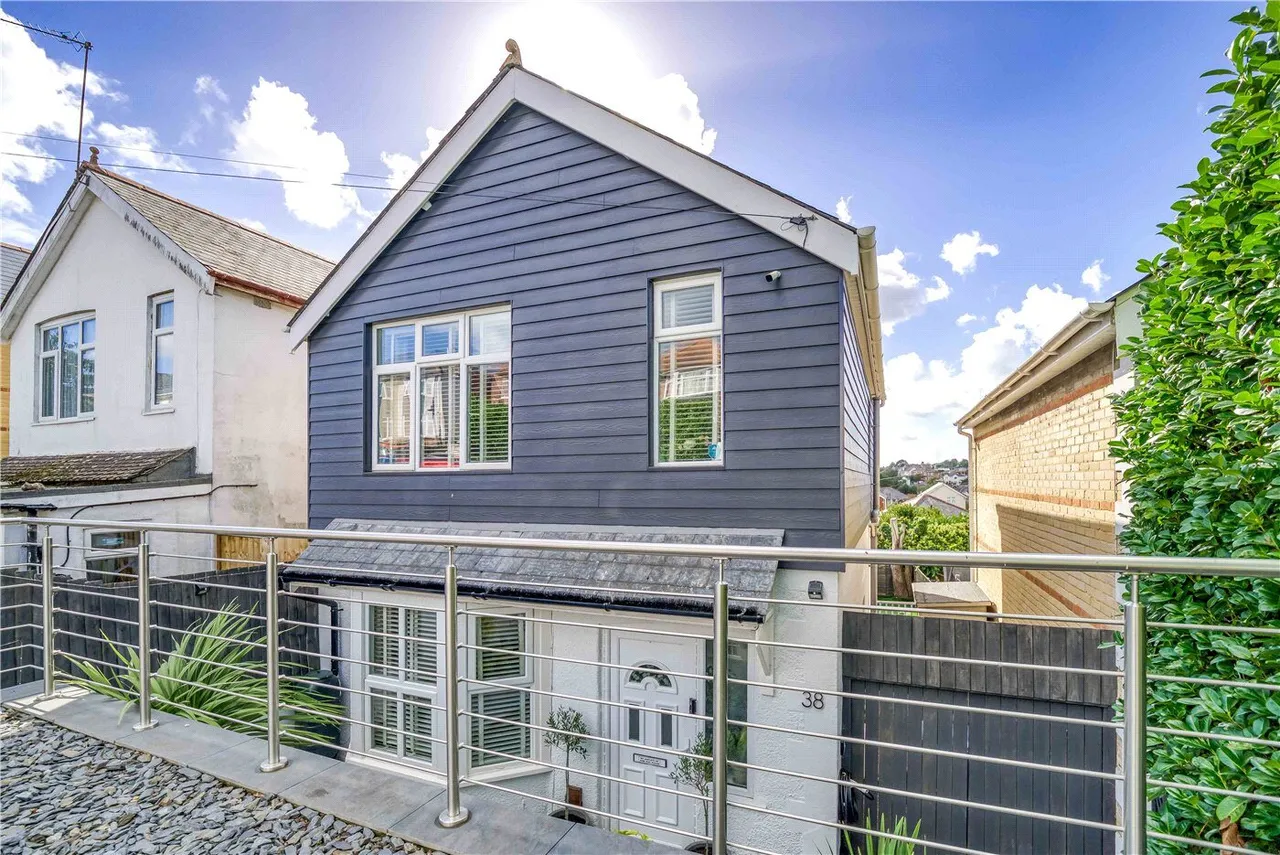 3 bed house for sale, Lincoln Road, Parkstone, BH12