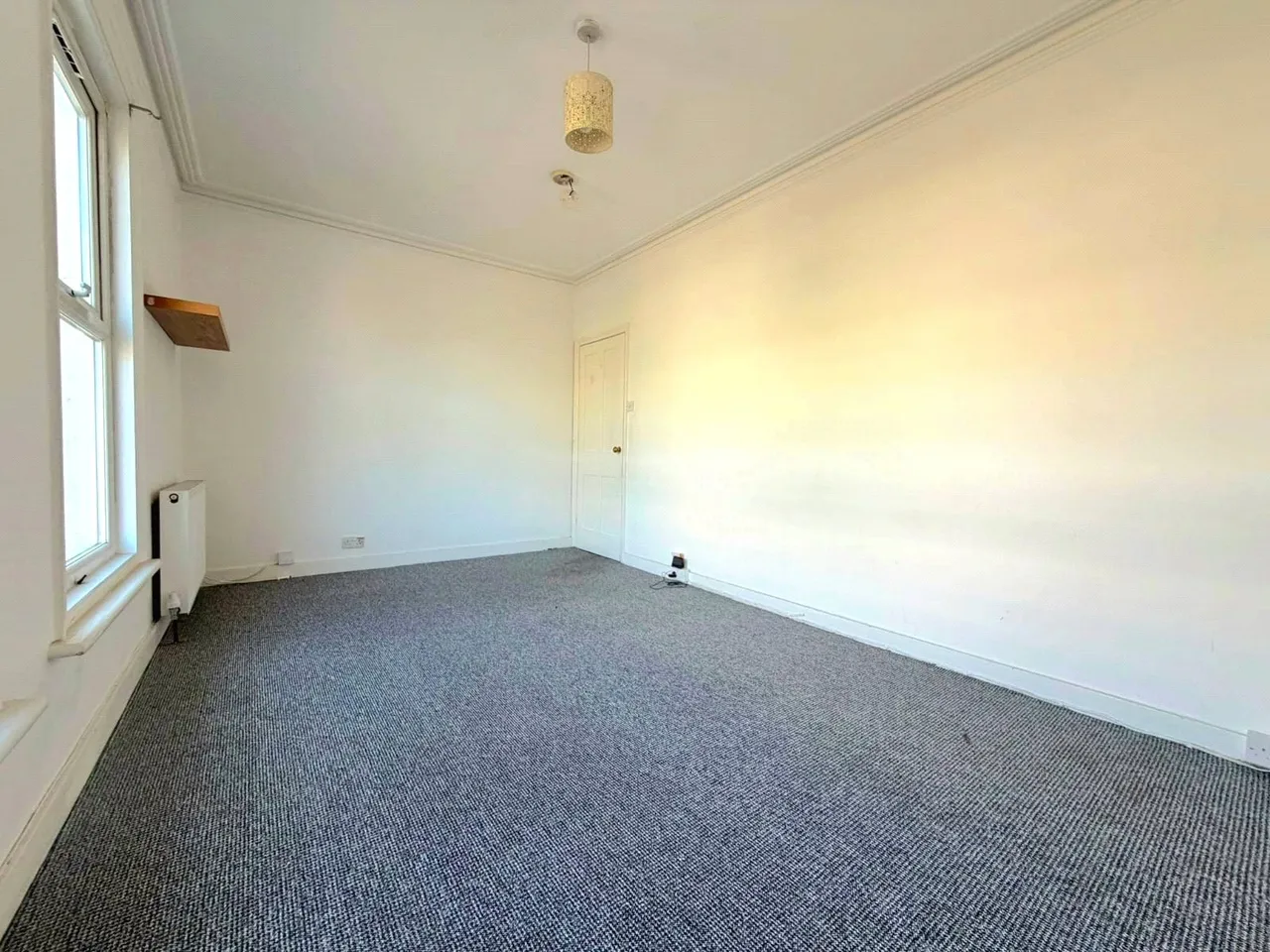 Walton Road, Woking, GU21, photo 6