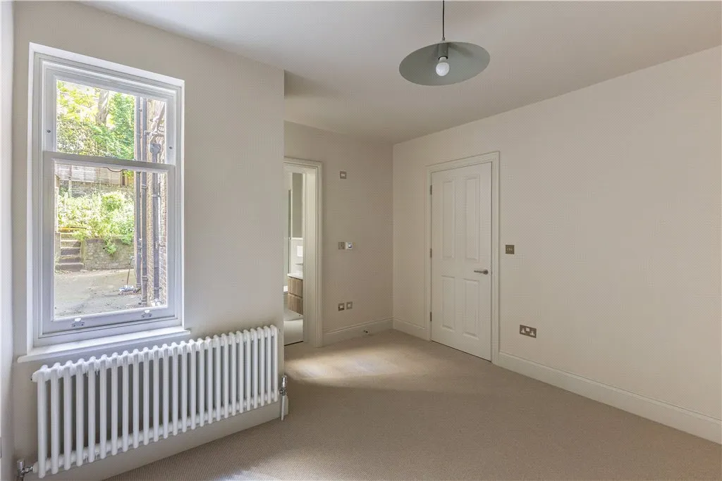 Rostrevor Road, London, SW6, photo 18