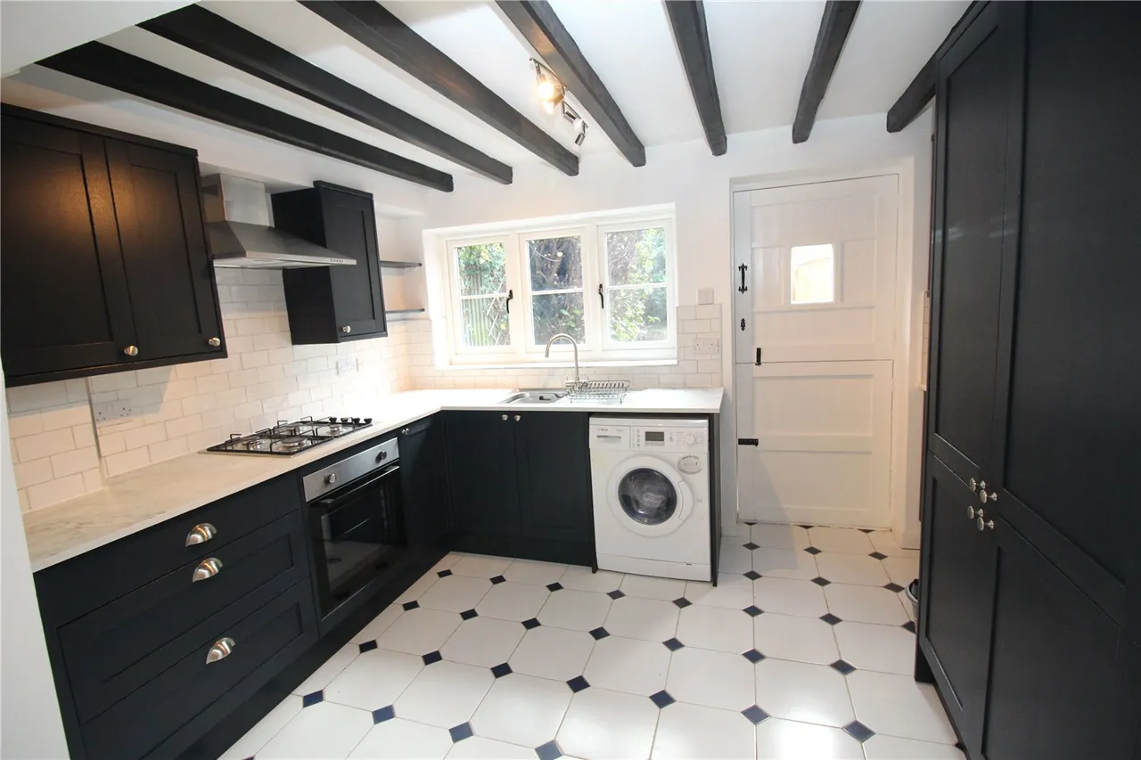 Ralph Cottages, Ford Manor Road, Dormansland, Lingfield, RH7 6NZ, photo 3