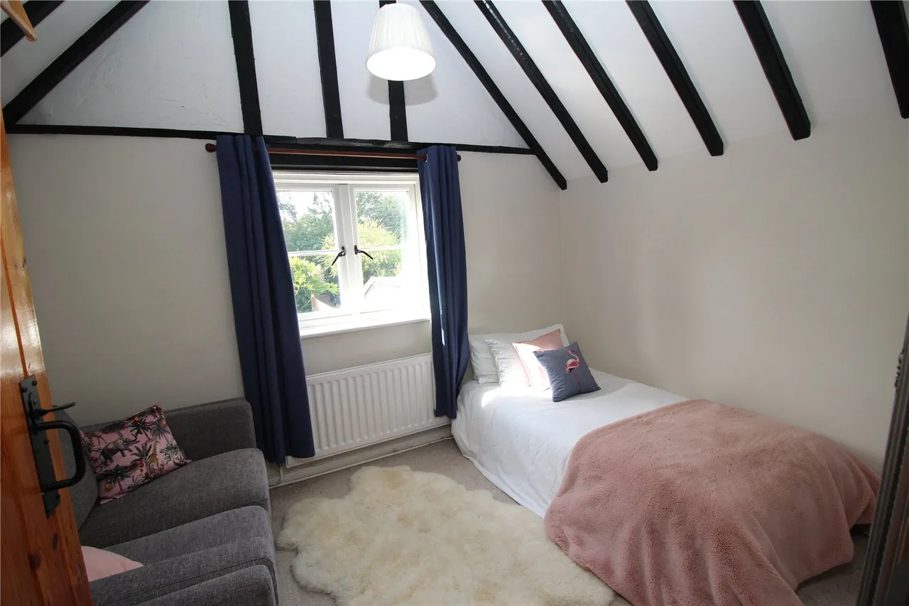 Ralph Cottages, Ford Manor Road, Dormansland, Lingfield, RH7 6NZ, photo 6
