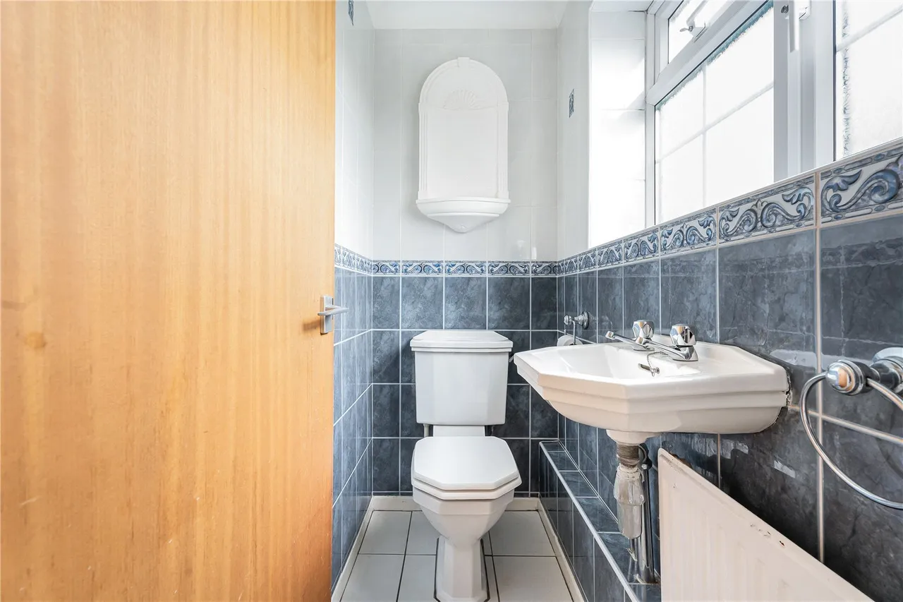 Victoria Road, Oundle, PE8, photo 8