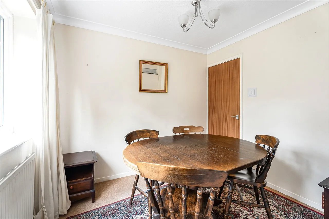 Victoria Road, Oundle, PE8, photo 5